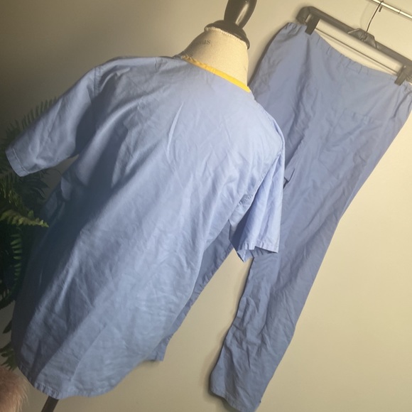 Hospital Reversible Scrubs Small Top and Bottom Drawstring Blue - Picture 2 of 3